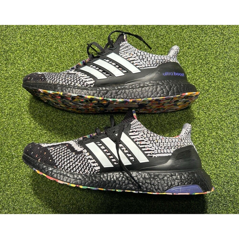 Adidas Ultraboost 5.0 DNA Kris Andrew Love Unites Pride Shoes Mens 11 GY4424